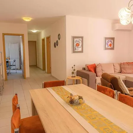 Encosta Da Marina Апартаменти *